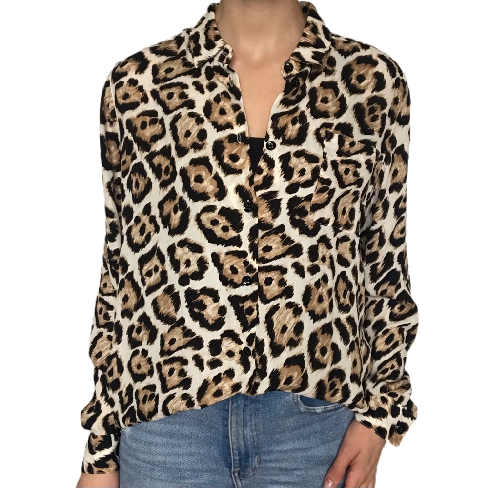 Long sleeve animal print leopard button blouse